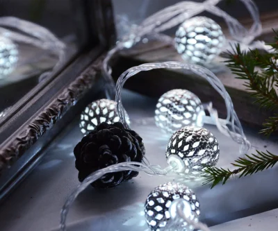 Диодная гирлянда "Серебряные шарики" (металл)